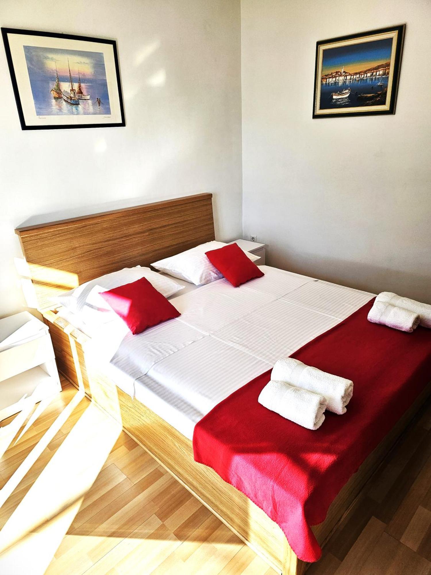 Apartments Lidija سفيتي يوراي المظهر الخارجي الصورة